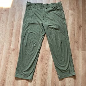 Cabela’s Men Lightweight Olive Green Pant 42X32